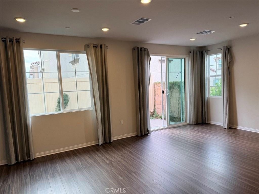 1430 Prairie Rose Ln - Photo 6 of 21