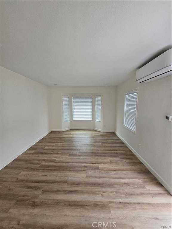 2436 W Repetto Ave - Photo 5 of 15