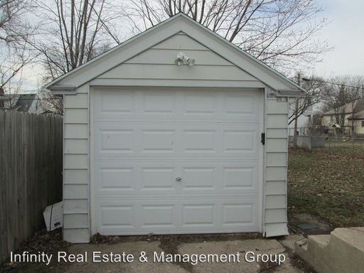 1127 4th Ave SE - Photo 3 of 10