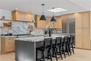 featured image of 14822 Morrison St