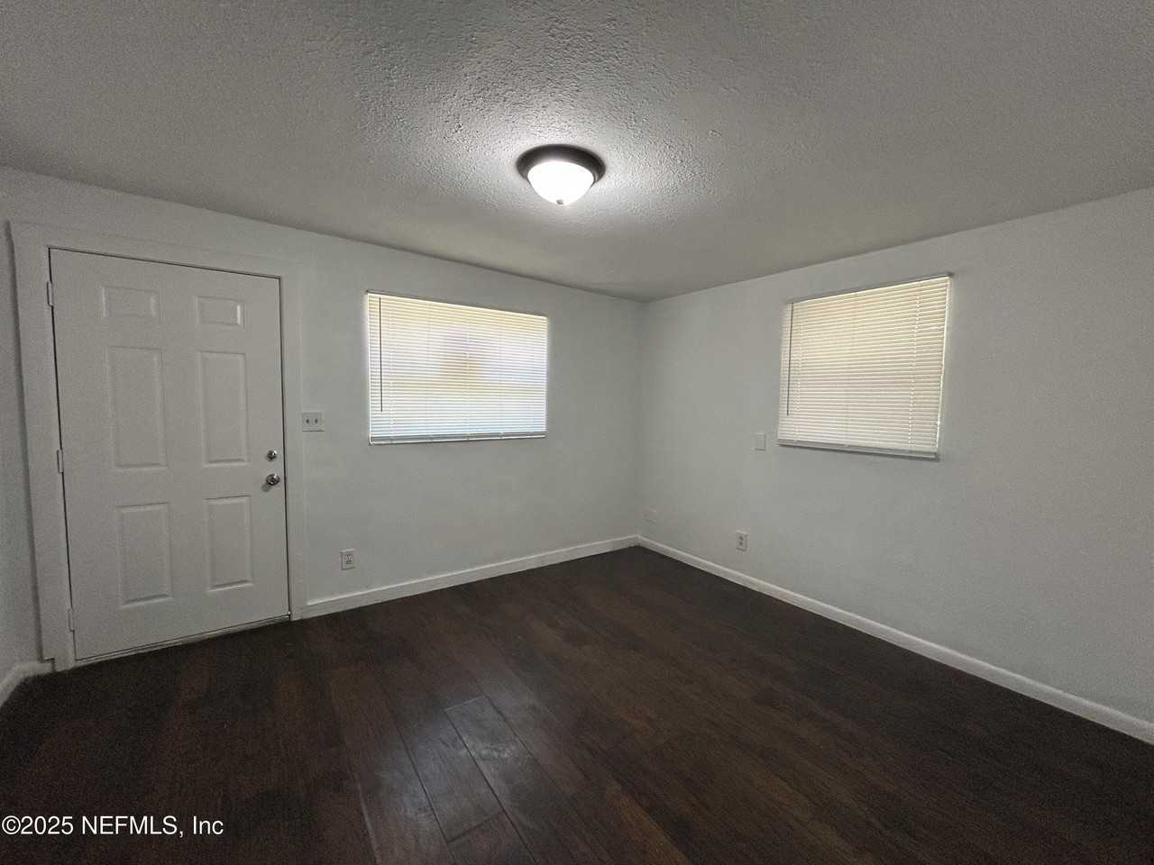 3105 Nolan St - Photo 3 of 11