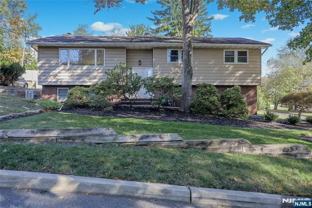 18 Ruth Ln - Photo 1 of 1