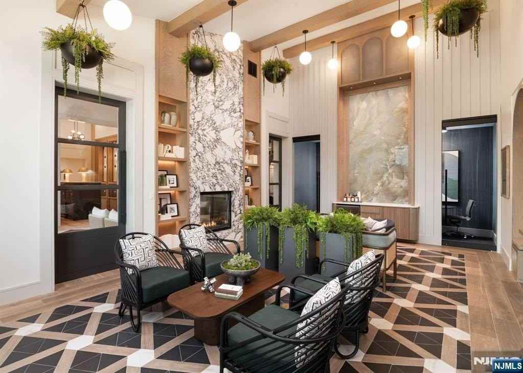 18 Park Ave - Photo 4 of 33