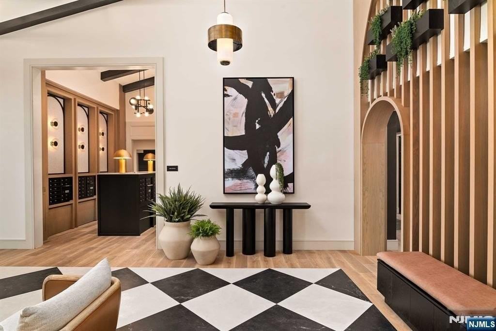 18 Park Ave - Photo 6 of 33