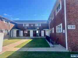 featured image of 160 Palisade 6A