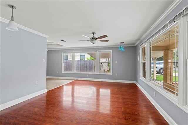 5542 Charlotte Dr - Photo 2 of 11