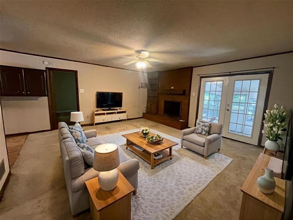 3112 Eastland Ave - Photo 2 of 16