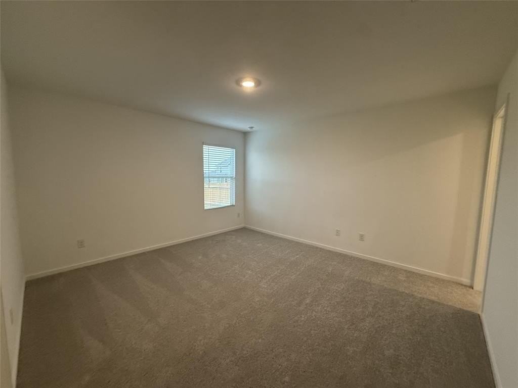 835 Ginkgo Way - Photo 6 of 10