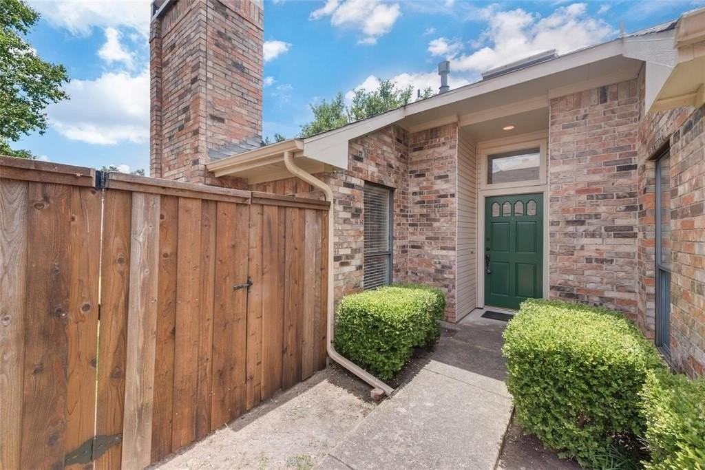 2020 Hearthside Ln - Photo 3 of 22