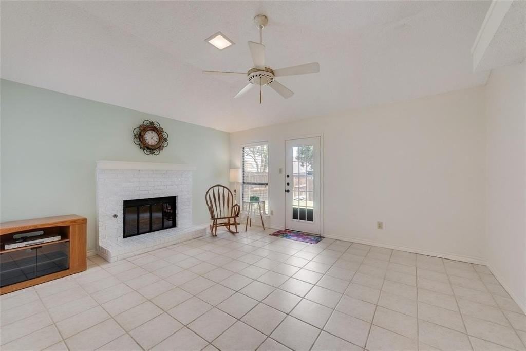 2020 Hearthside Ln - Photo 7 of 22