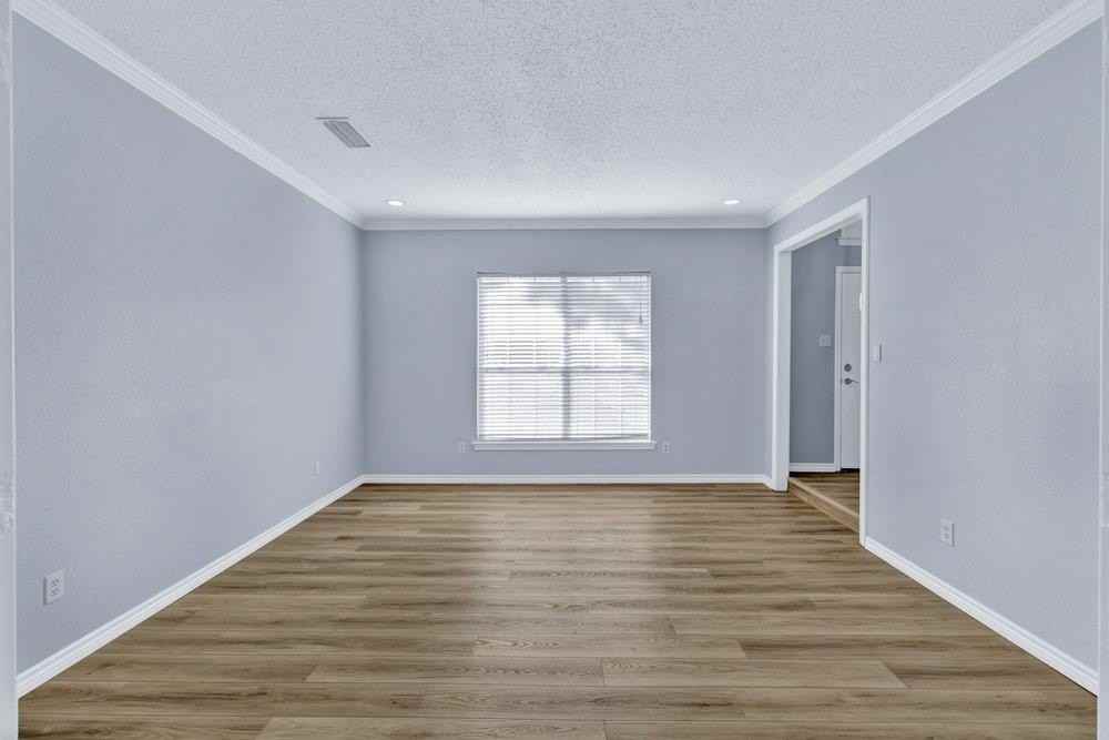 2505 Classic Ct W - Photo 7 of 40