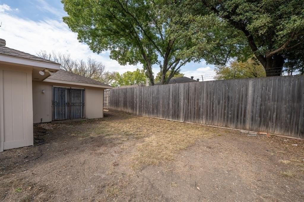 4810 Berridge Ln - Photo 5 of 17