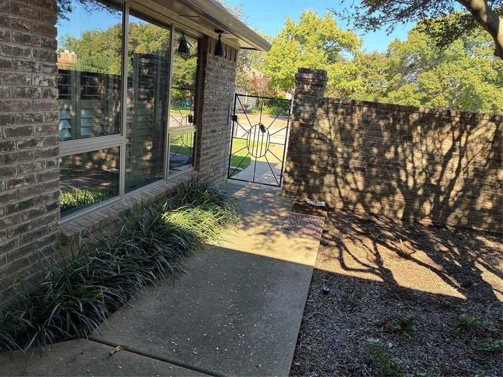 5103 Ledgestone Dr - Photo 3 of 15