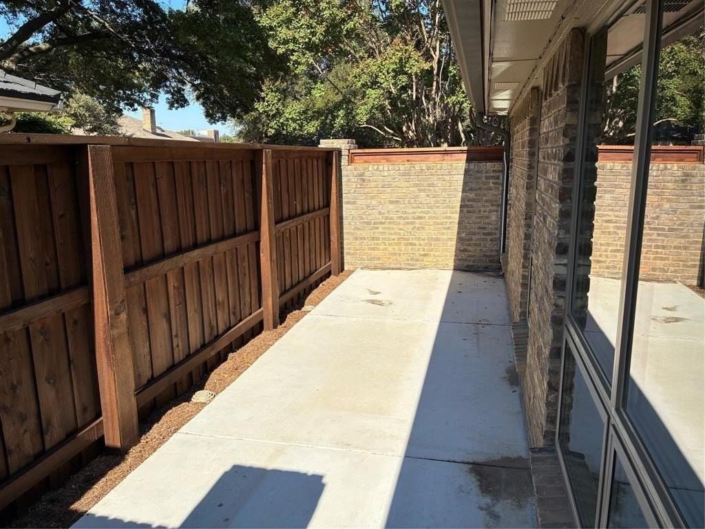 5103 Ledgestone Dr - Photo 5 of 15