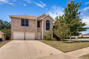 2221 Lilac Cir - Photo 1 of 1