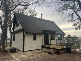 featured image of 2331 Live Oak Cir