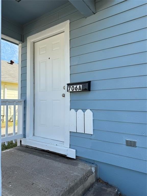 706 North Tennessee Street - Photo 2 of 9