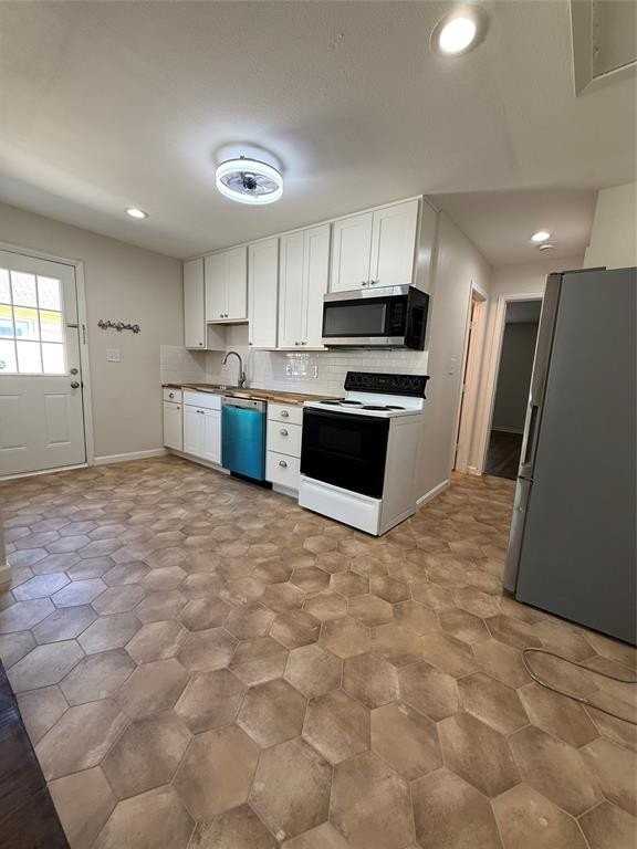 706 North Tennessee Street - Photo 3 of 9