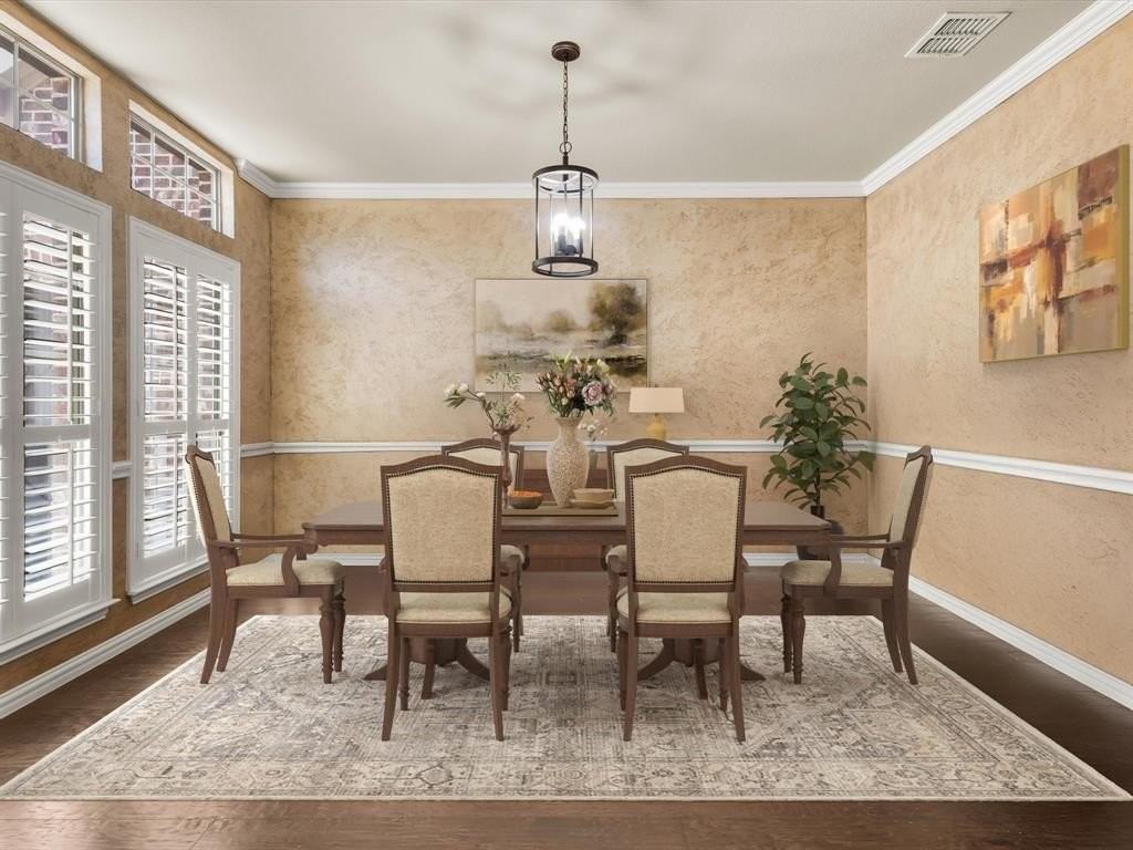 214 Crestbrook Dr - Photo 4 of 36