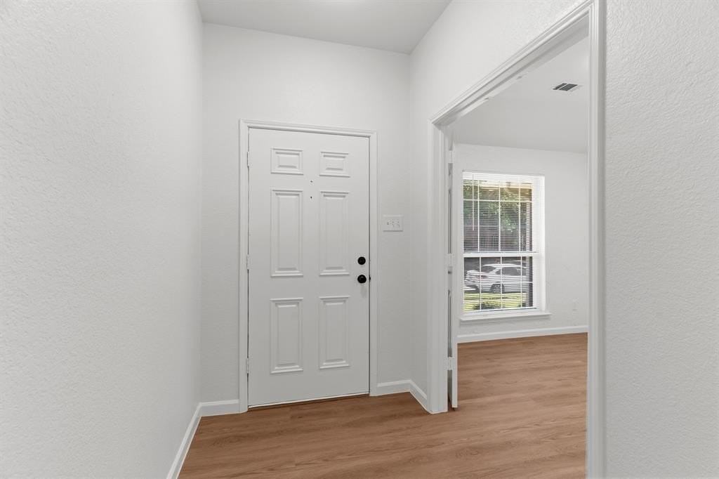 4824 Spanishmoss Dr - Photo 4 of 34