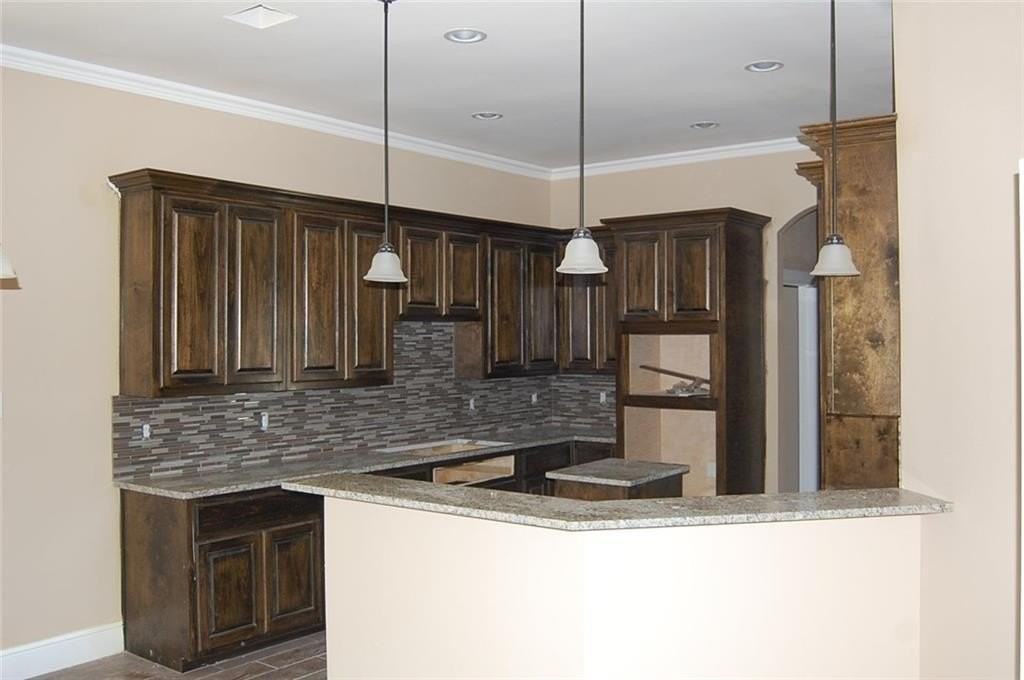 2114 Lindblad Ct - Photo 2 of 21