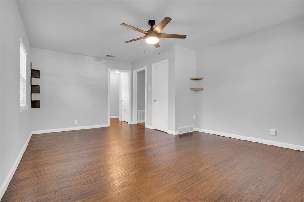 4929 Locke Ave - Photo 3 of 37