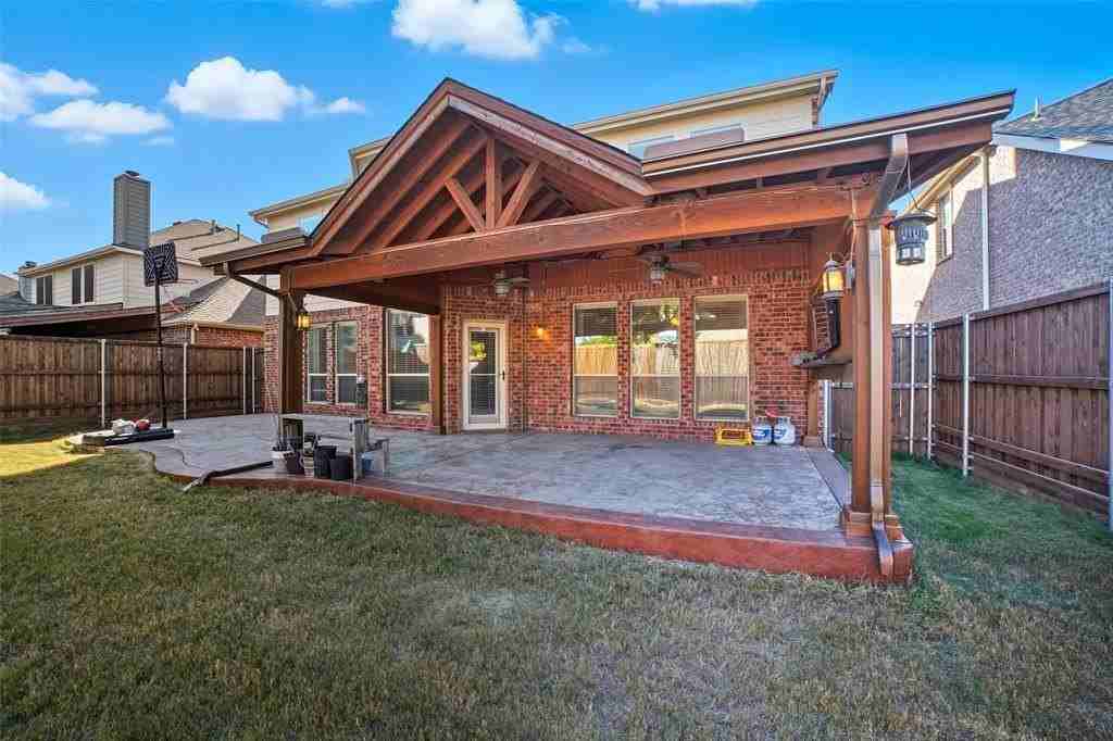 1205 Dripping Springs Ln - Photo 4 of 37