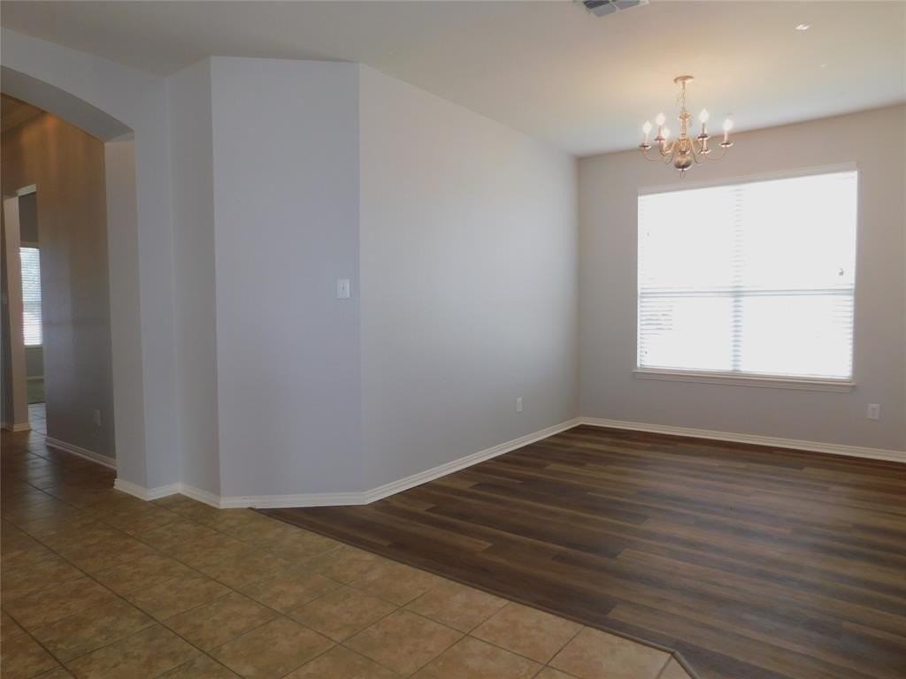 701 Lone Pine Dr - Photo 7 of 31