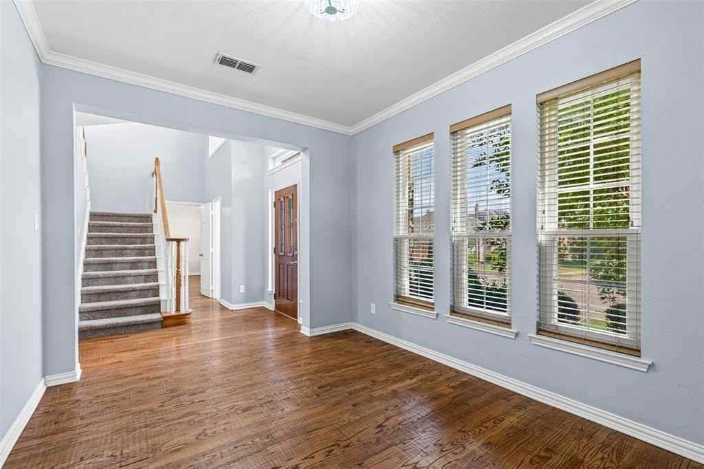 7713 La Guardia Dr - Photo 6 of 29