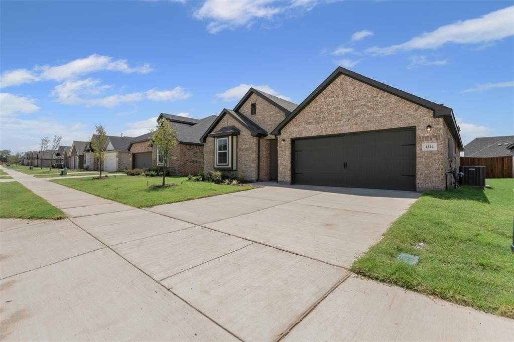 1324 Water Cana Drive - Photo 3 of 35