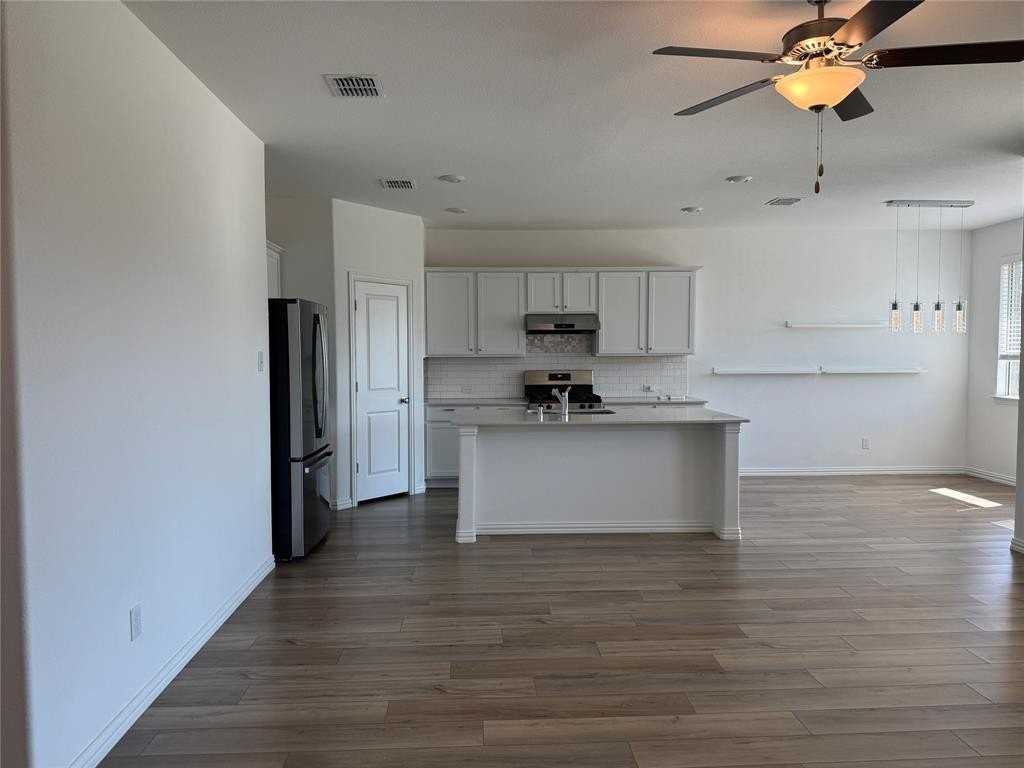 3024 Riddler Way - Photo 7 of 20