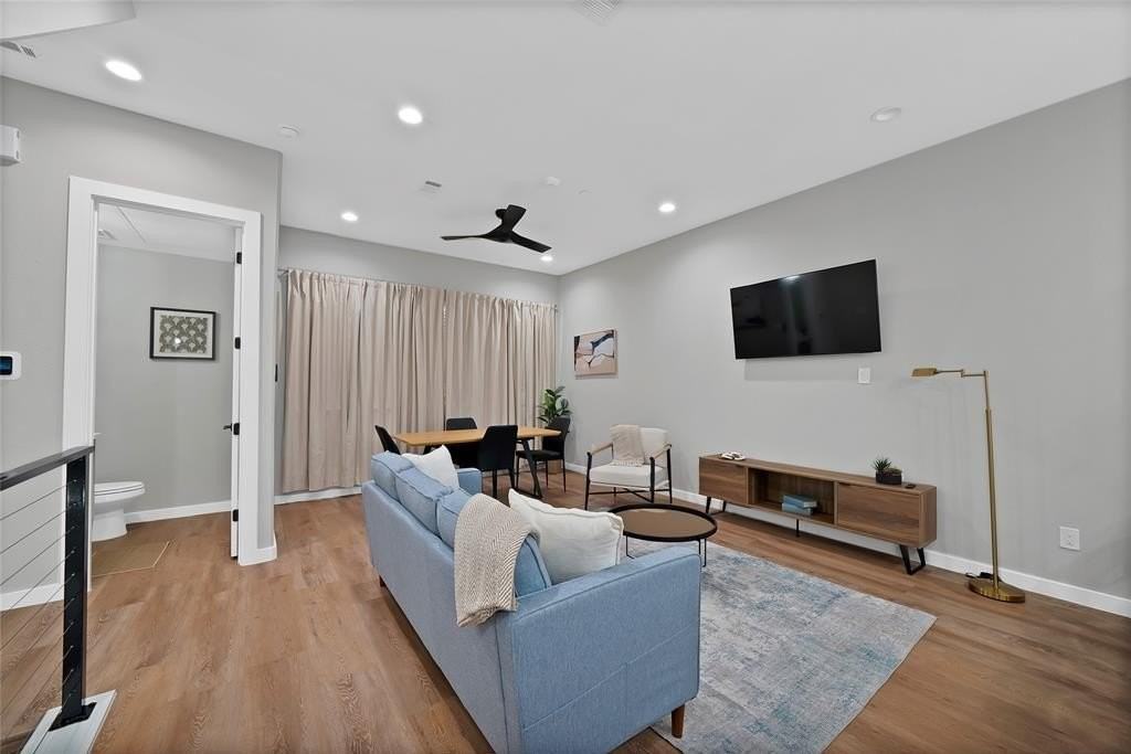 2813 Weisenberger St #102 - Photo 3 of 19