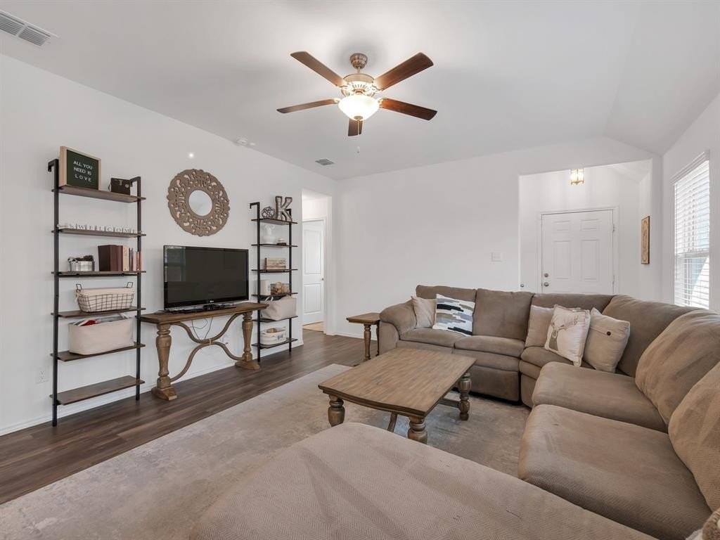 2913 Meadowlands Dr - Photo 6 of 40