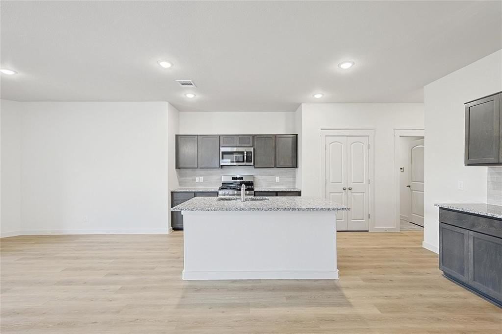 1759 Gleasondale Pl - Photo 2 of 25