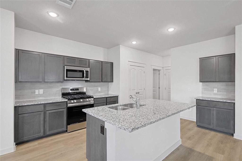 1759 Gleasondale Pl - Photo 3 of 25