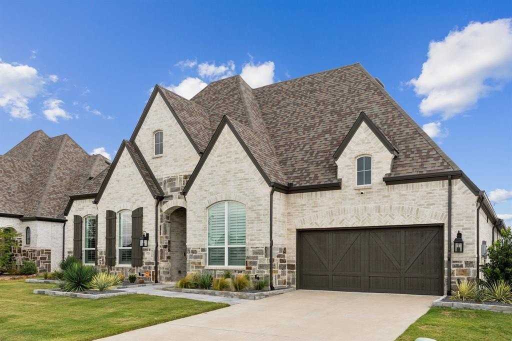 2608 Camden Ct - Photo 2 of 33