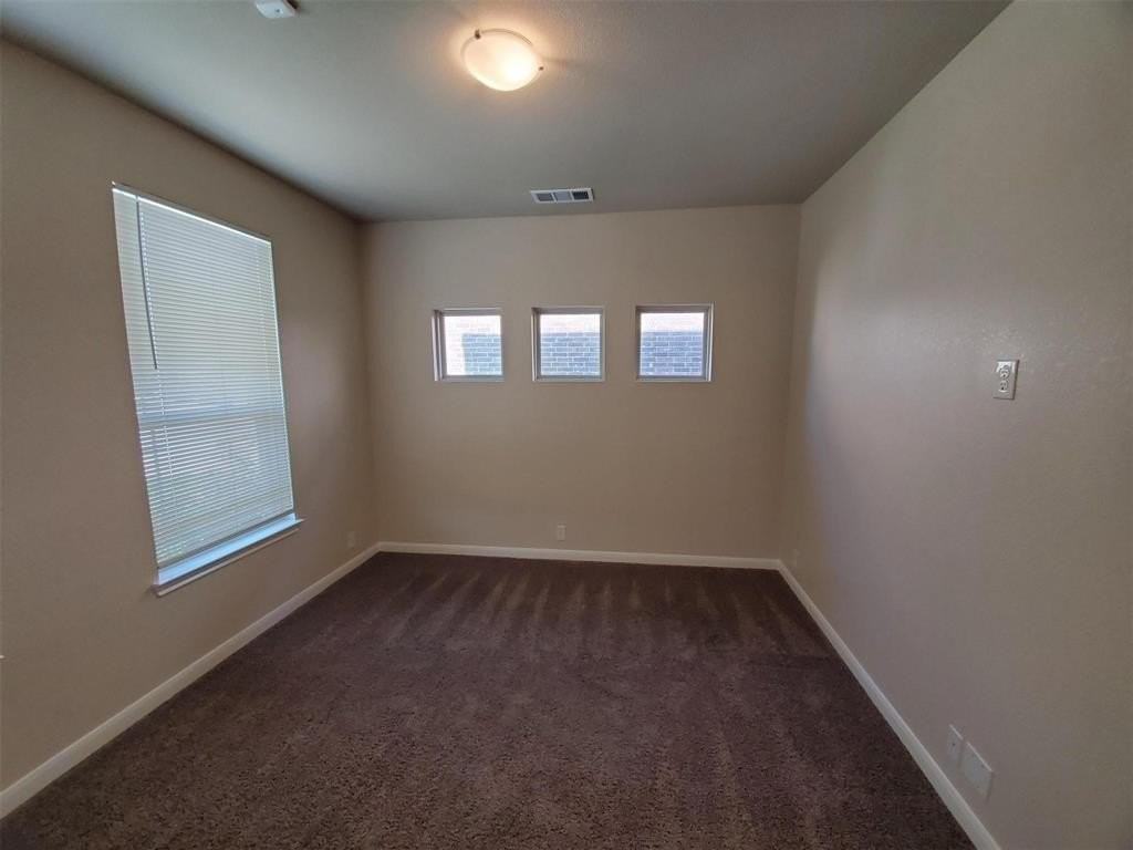 707 Brookline Dr - Photo 4 of 18