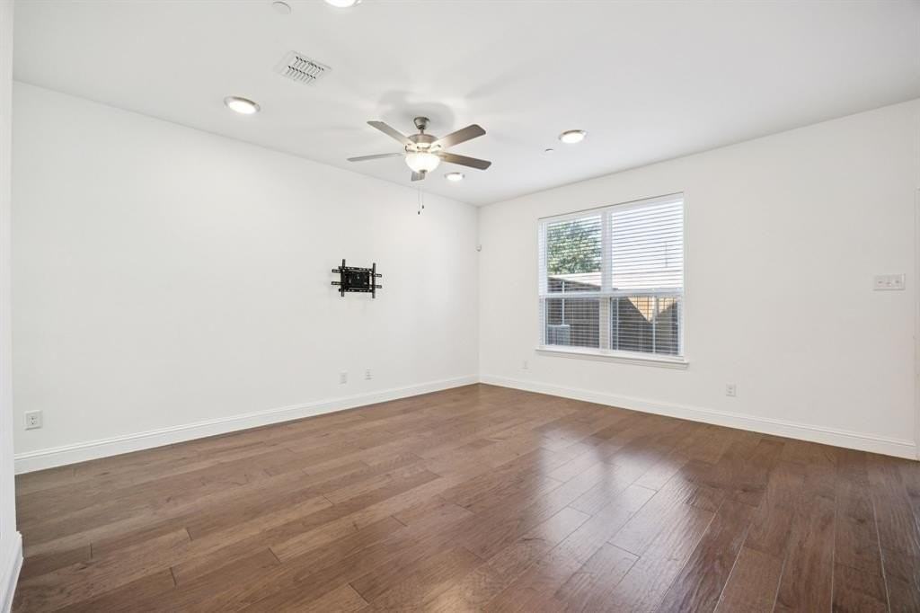 964 Emil Pl - Photo 5 of 25