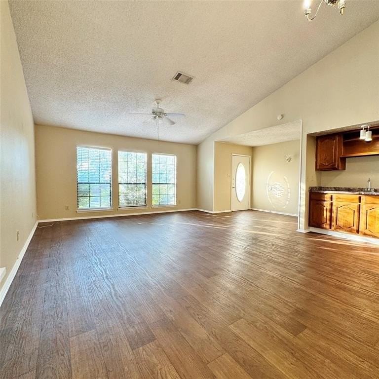 2633 Ladywood Dr - Photo 3 of 21