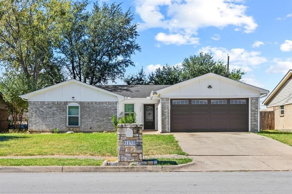 1237 North Knowles Drive