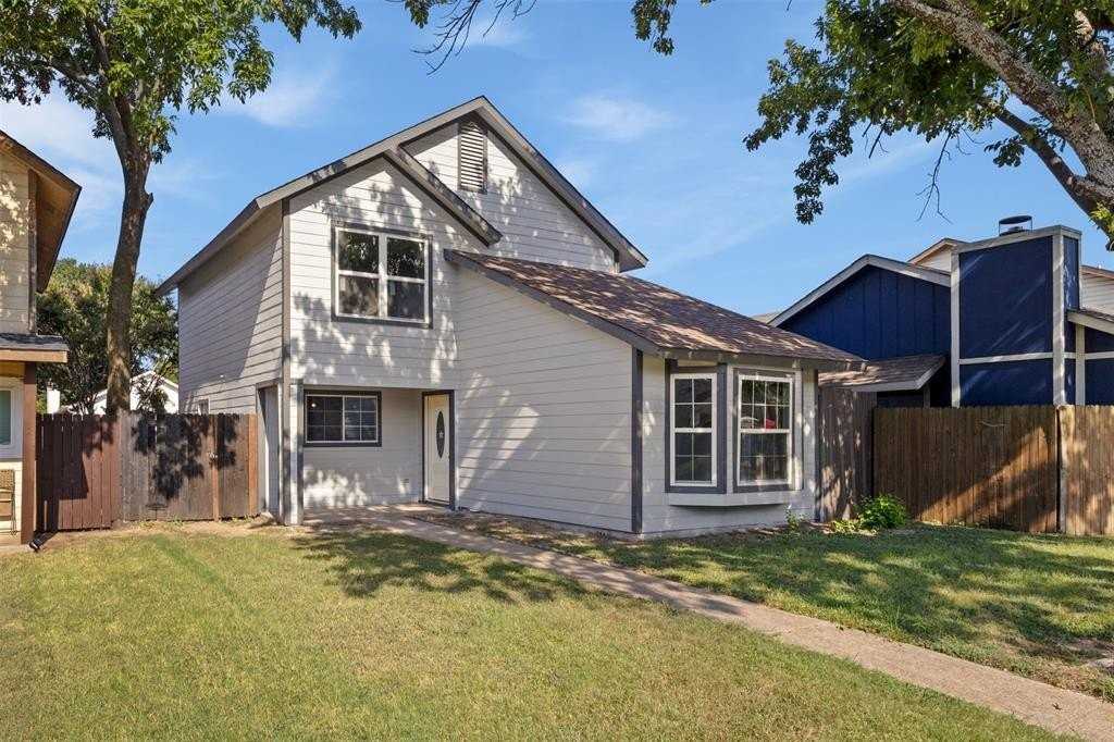 2115 Chatham Square Ct - Photo 2 of 25