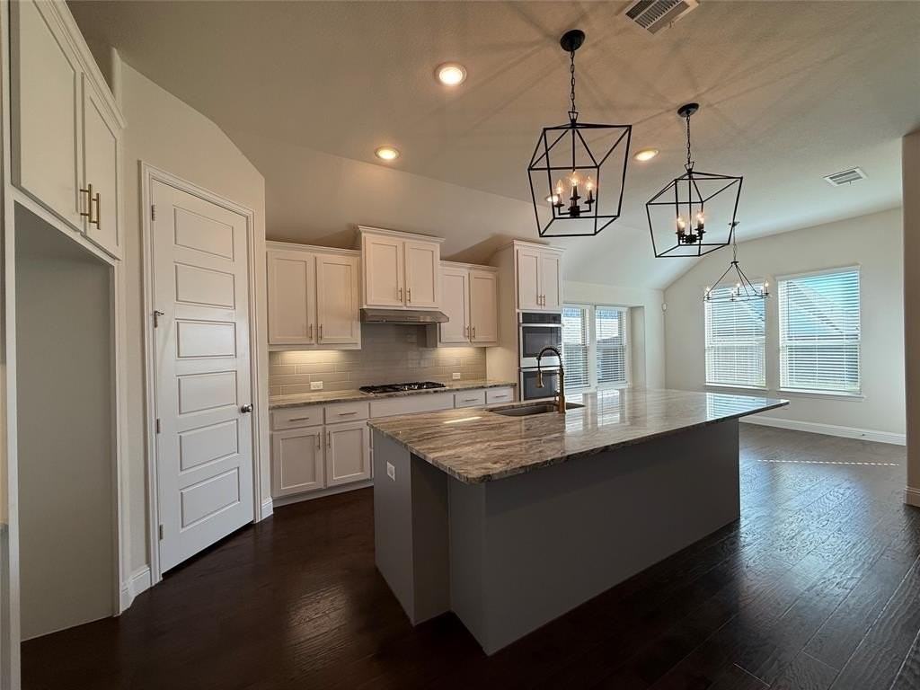 3906 Greenbrier Drive - Photo 2 of 23