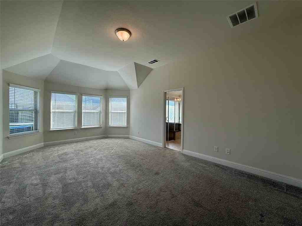 3906 Greenbrier Drive - Photo 7 of 23