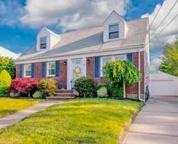 484 Chelsea Rd - Photo 1 of 1