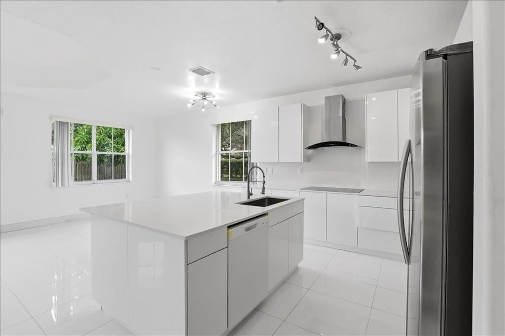 3802 Sw 165th Ter - Photo 6 of 49