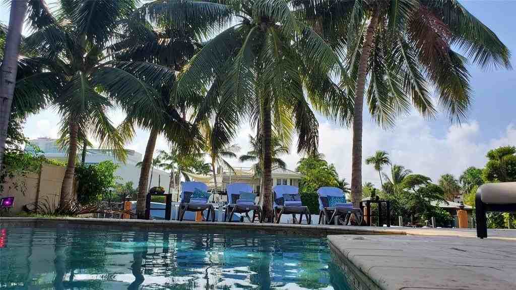 2626 Barcelona Dr - Photo 2 of 30