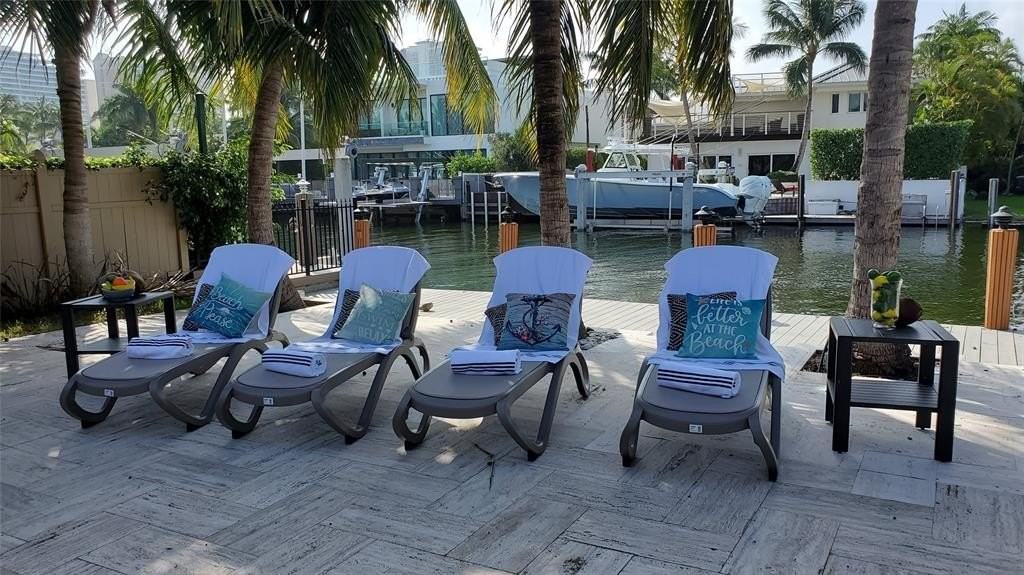 2626 Barcelona Dr - Photo 5 of 30