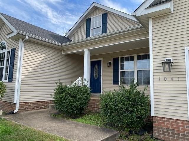 1041 Foxglove St - Photo 2 of 18