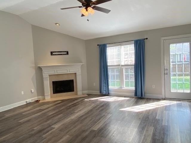 1041 Foxglove St - Photo 5 of 18