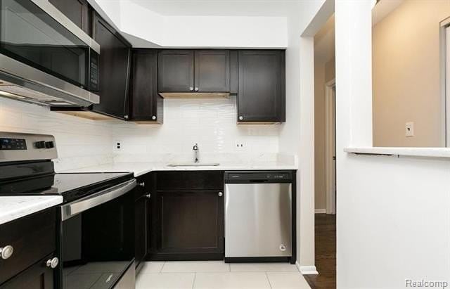 3314 Greenfield Rd #9 - Photo 6 of 11